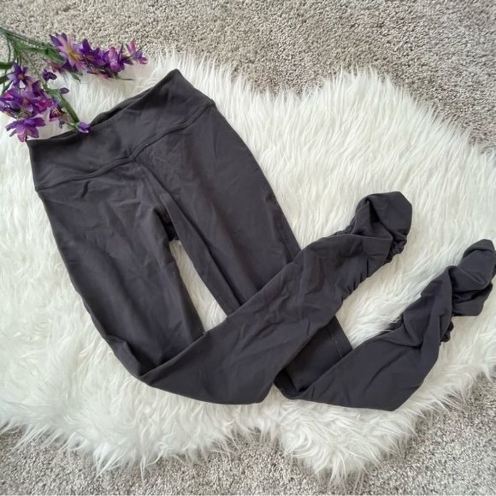 Beyond Yoga Leggings Size S Color Gray Scrunch Rushed Ankle